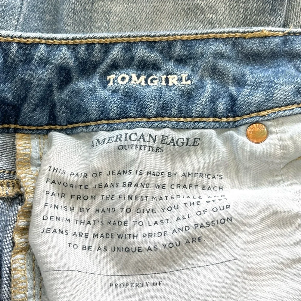 American Eagle Distressed Tomgirl Jeans Size 0 - Picture 11 of 12